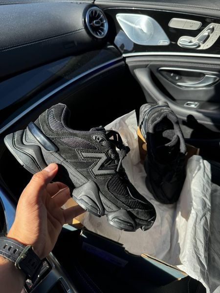 Жіночі кросівки New Balance 9060 Total Black | Замшеві кросівки 1306 фото
