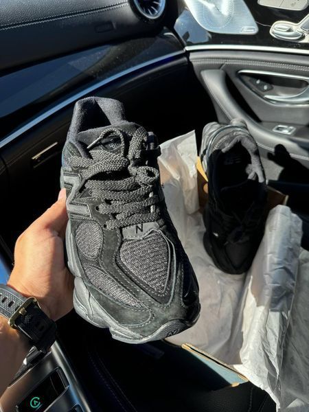 Жіночі кросівки New Balance 9060 Total Black | Замшеві кросівки 1306 фото