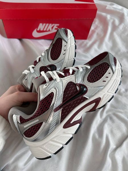 Кроссовки Nike V5 RNR Burgundy Crush / Wine Red Q345 фото