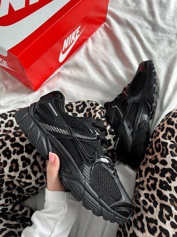 Кросівки Nike V5 RNR Black Anthracite HQ7901-001 Q352 фото