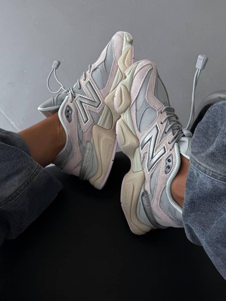 Жіночі кросівки New Balance 9060 Pink Grey | Замшеві кросівки 4050 фото