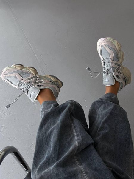 Жіночі кросівки New Balance 9060 Pink Grey | Замшеві кросівки 4050 фото
