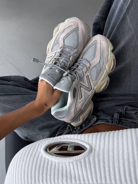 Жіночі кросівки New Balance 9060 Pink Grey | Замшеві кросівки 4050 фото